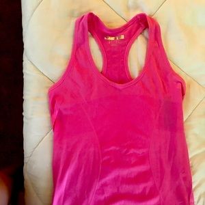Medium athletic tank top